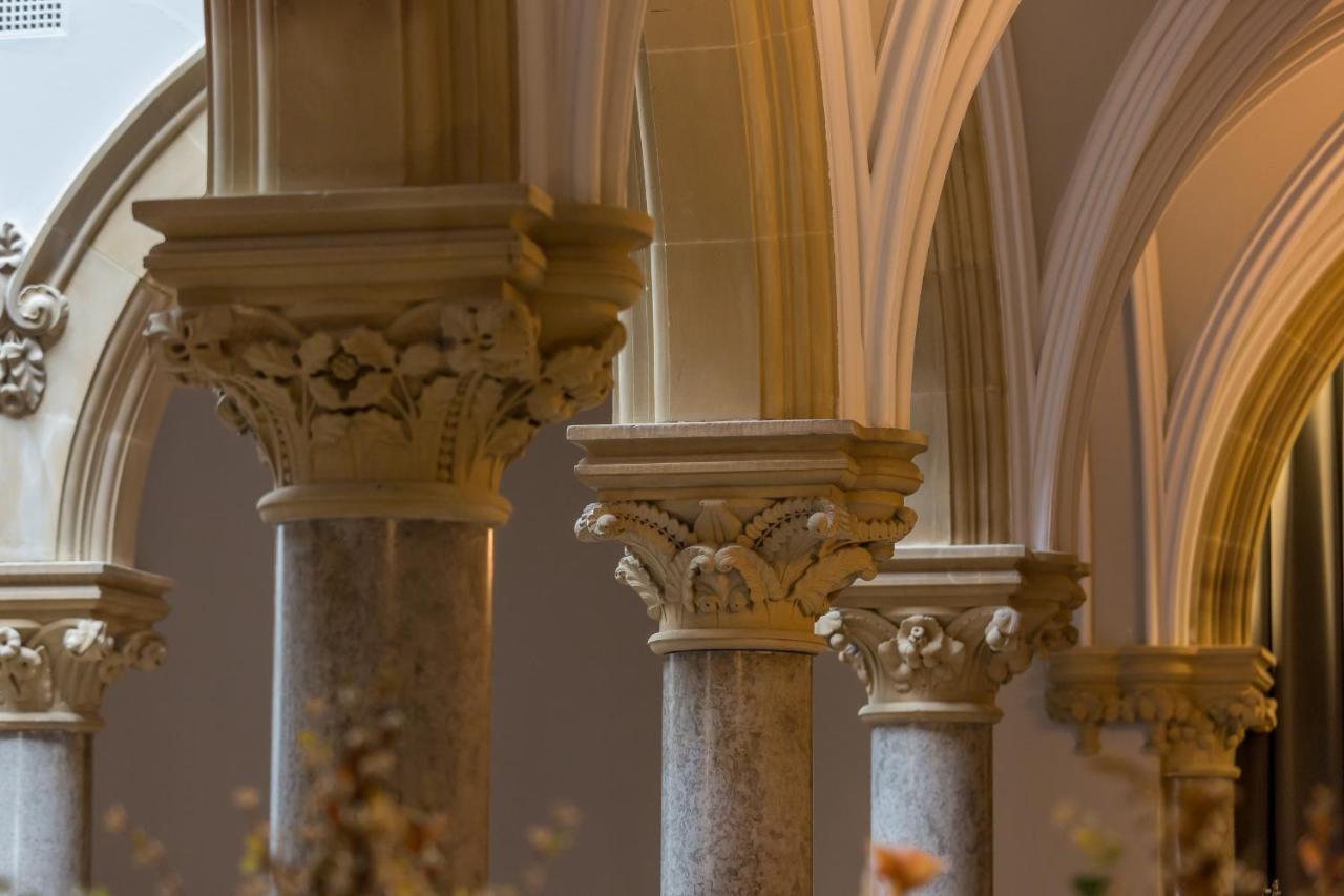 The Alfred Stone Cross Mansion Apartment