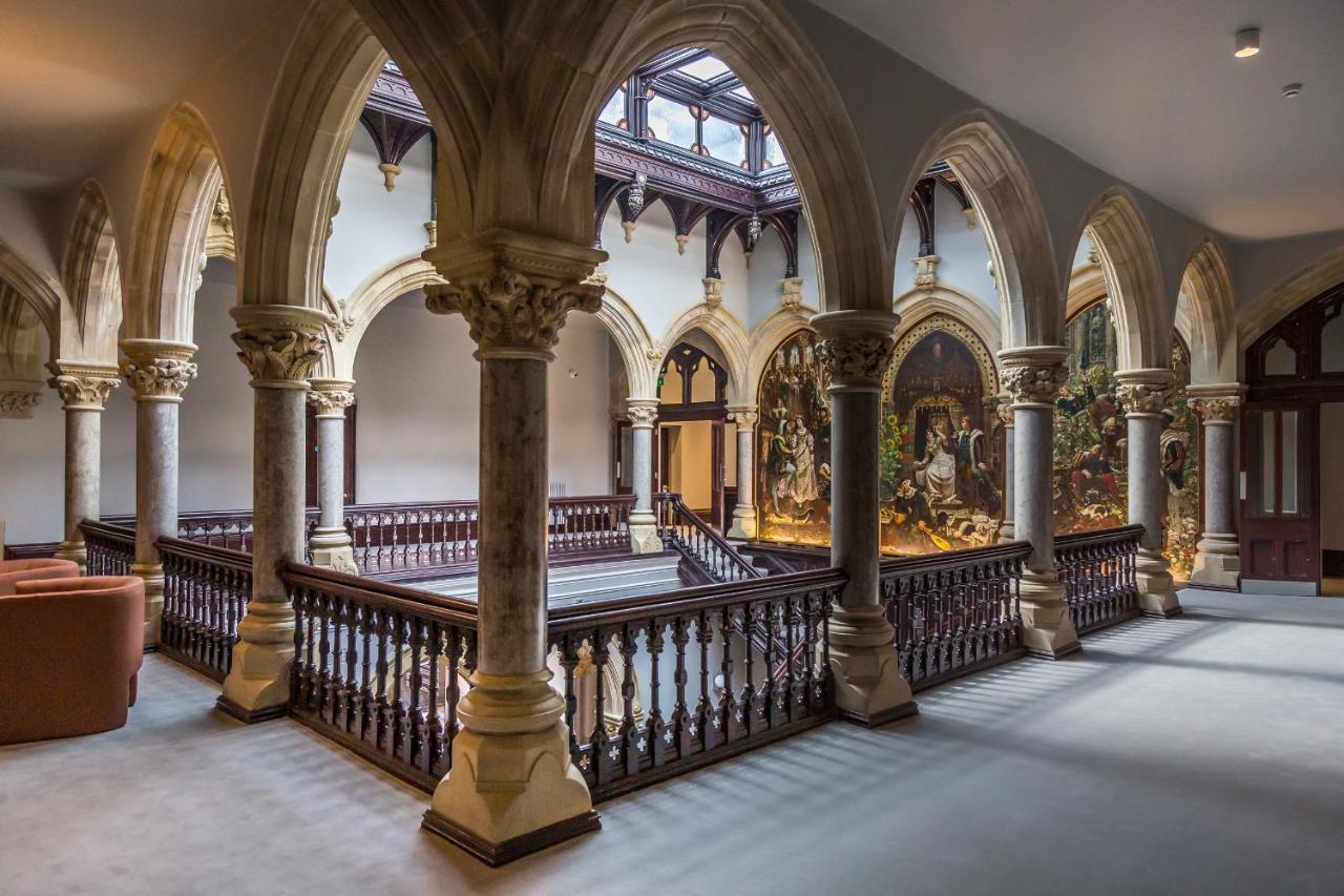 The Alfred Stone Cross Mansion